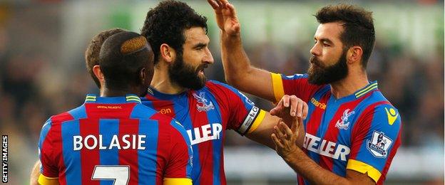 Crystal Palace celebrate Mile Jedinak's equaliser