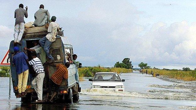 Mozambique floods aftermath in 2001