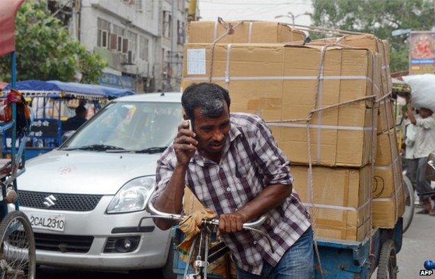 India mobile phone user