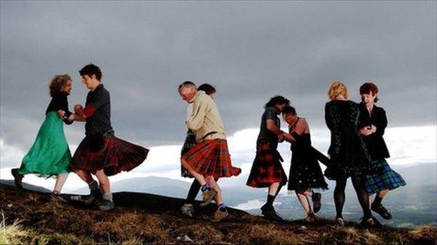 ceilidh on Aonach Moor