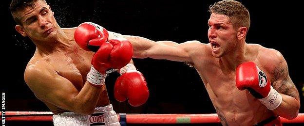 Brian Rose (right) fights Javier Maciel in a final eliminator for the WBO world light-middleweight crown in October 2013