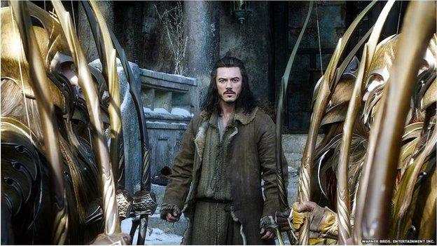 Luke Evans fel Bard yn The Battle of the Five Armies