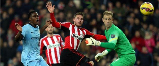 Connor Wickham scores for Sunderland against Manchester City