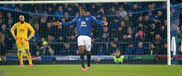 Everton defender Sylvain Distin