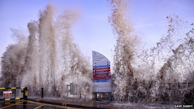 Waves hit seafront wall at Cleethorpes