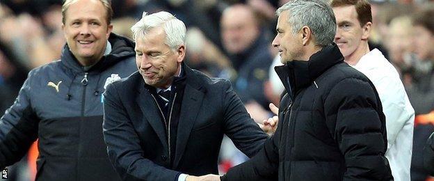 Newcastle manager Alan Pardew (second left) shakes hands with chelsea counterpart Jose Mourinho