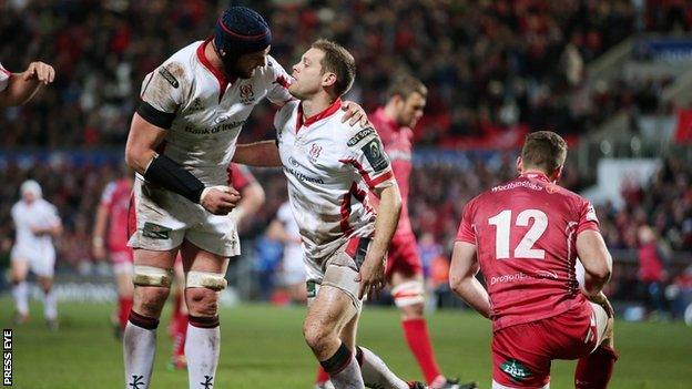 Dan Tuohy congratulates Ulster try-scorer and man-of-the-match Darren Cave