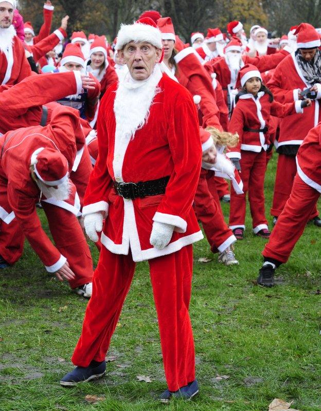 Runner dressed as Father Christmas in Victoria Park