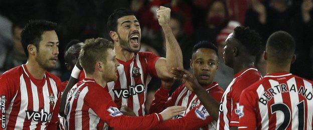 Graziano Pelle celebrates against Manchester United