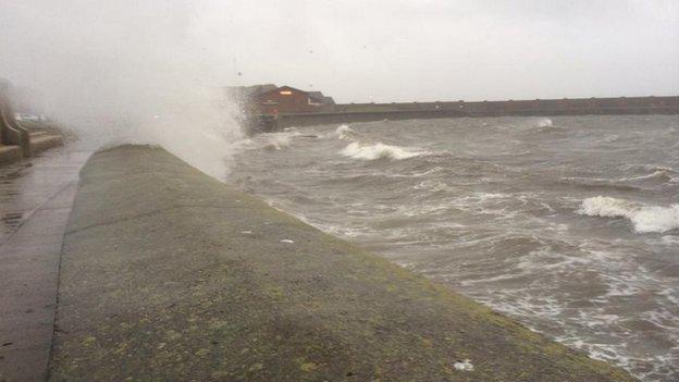 Waves at Ardrossan