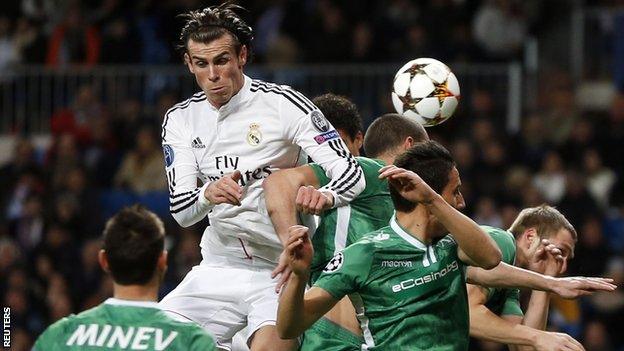 Gareth Bale wins a header for Real Madrid