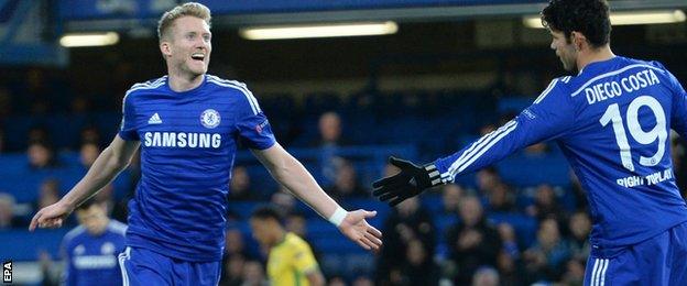 Andre Schurrle puts Chelsea 2-0 ahead against Sporting Lisbon