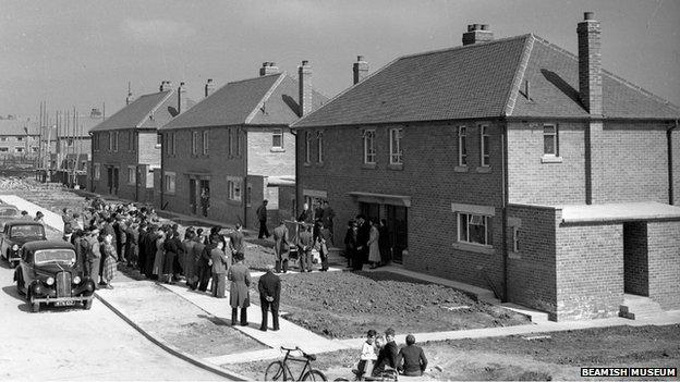 Houses in Newbottle in 1953