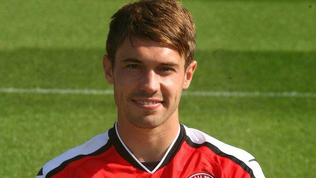 Saddlers summer signing Tom Bradshaw now has 14 goals from 20 appearances this season