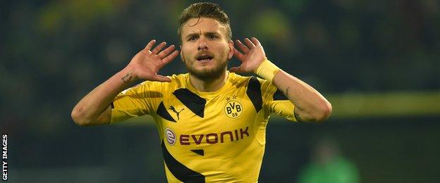 Ciro Immobile celebrates scoring against Wolfsburg