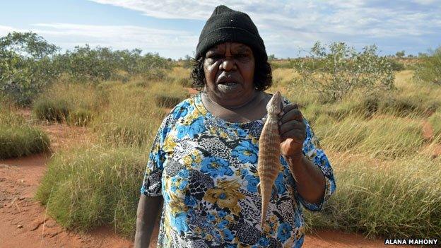 Takariya and a blue-tongued lizard catch