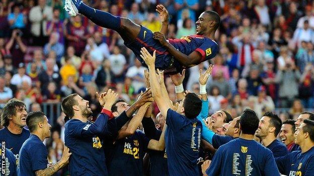 Eric Abidal announces retirement