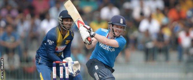 Eoin Morgan bats during the 4th One Day International against Sri Lanka