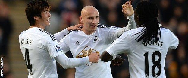 Ki Sung-Yeung and Jonjo Shelvey