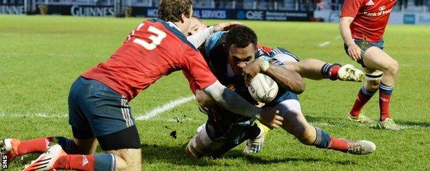 Leone Nakarawa scores a try for Glasgow against Munster