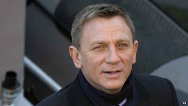 Daniel Craig