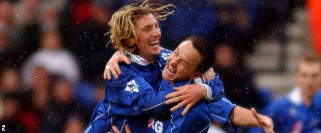 Robbie Savage and Dennis Wise celebrate a goal against Bolton on 29 December, 2001