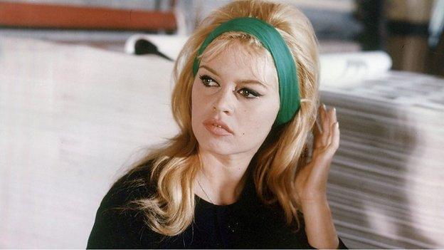 Y 'weddw rygbi' Brigitte Bardot