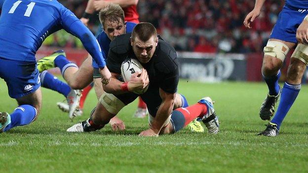 CJ Stander scores Munster's first try after losing his jersey