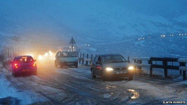 Snow on the A470 near Dolgellau