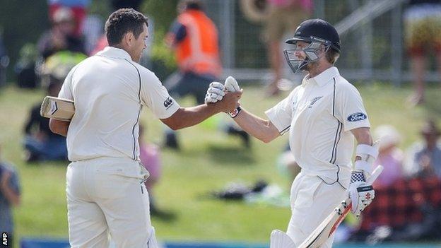 New Zealand's Ross Taylor and Kane Williamson