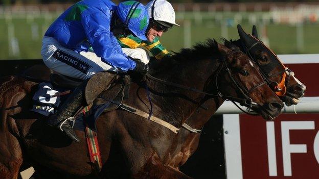 Hurricane Fly and Jezki at Leopardstown