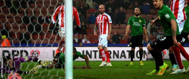 Stephen Ireland scores