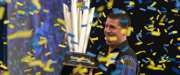 Gary Anderson celebrates