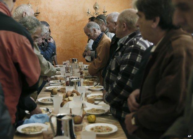 Athens soup kitchen, 13 Nov 14