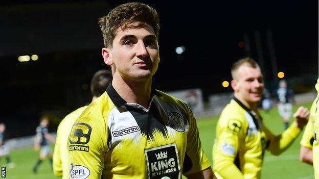 St Mirren midfielder Kenny McLean