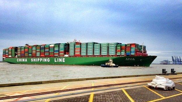 CSCL Globe approaching Felixstowe