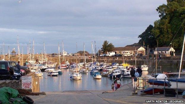 Saundersfoot harbour