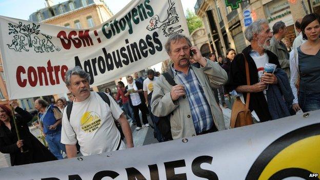 Green activists in France, 5 Jun 08