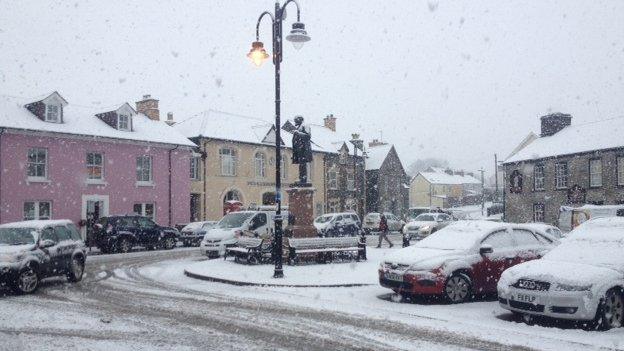 Snow in Tregaron