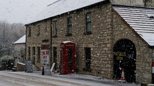 Snow at Alltyrodyn/Rhydowen A475