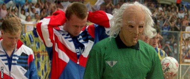 Fred Barber walks out at Wembley with Peterborough United for the 1992 Division Three play-off final against Stockport County