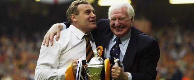 Manager Dave Jones and chairman Sir Jack Hayward celebrate Wolves' promotion to the Premier League in 2003