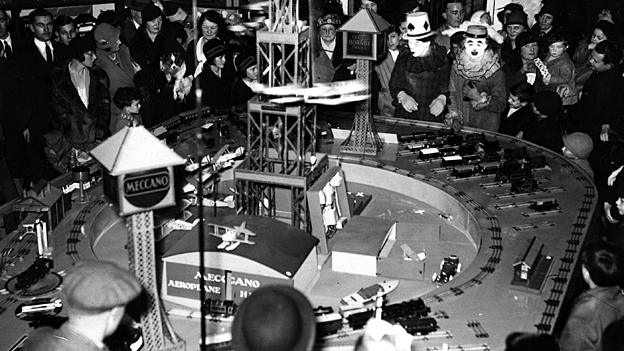 Toy shopping in London, 1930s