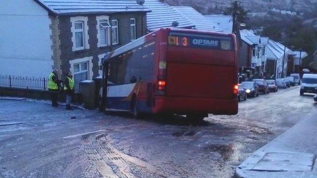 Bus skidded on ice in Wattstown, Rhondda