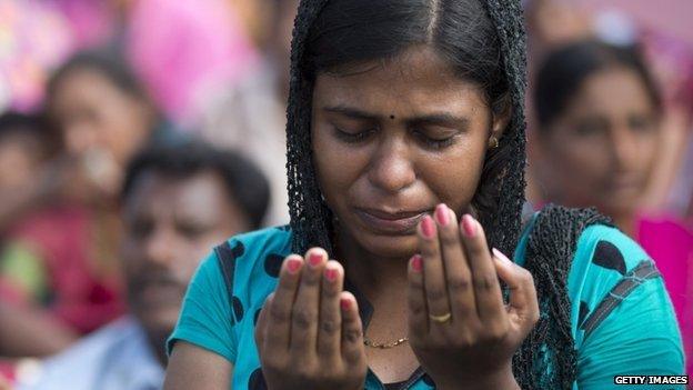 Sri Lankan Catholics attend a ceremony for St Joseph Vaz with Pope Francis in Madhu