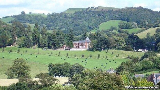 Cyfronydd Hall - photo by Penny Mayes