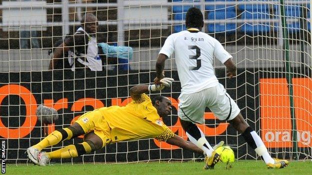 Asamoah Gyan misses that penalty in 2012