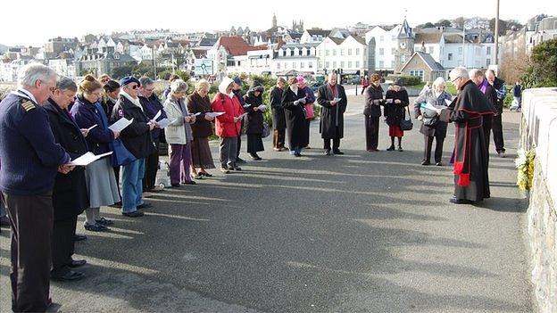 Holocaust memorial service held in Guernsey in 2009