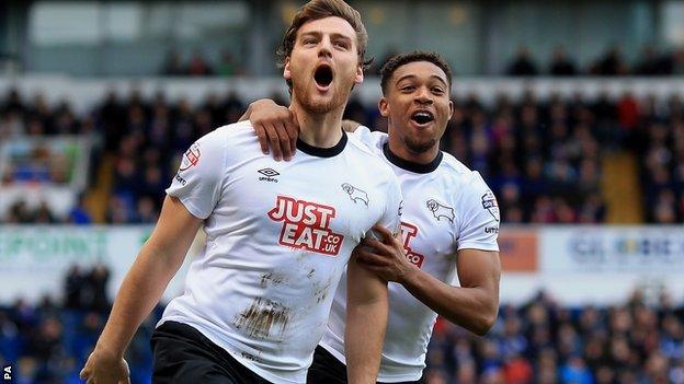 Jordon Ibe congratulates Chris Matron after the striker's winner against Ipswich