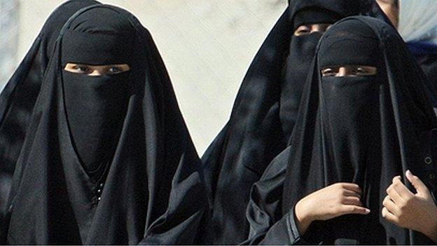 Two Saudi women niqab